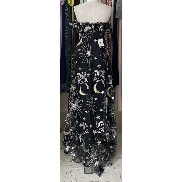 New Space Embroidered Maxi Dress Size Small - Picture 3 of 4